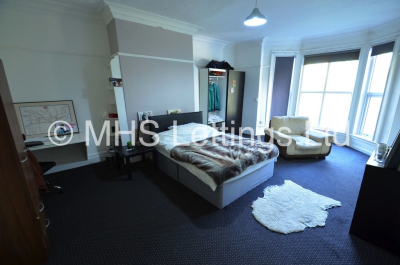 Thumbnail photo of 10 Bedroom Mid Terraced House in 7 Moorland Road, Leeds, LS6 1AL