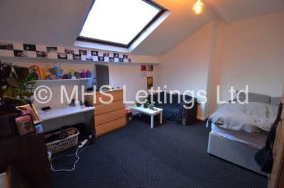 Thumbnail photo of 10 Bedroom Mid Terraced House in 7 Moorland Road, Leeds, LS6 1AL