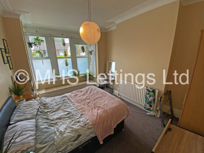 Thumbnail photo of 5 Bedroom Mid Terraced House in 8 Beechwood Crescent, Leeds, LS4 2LL
