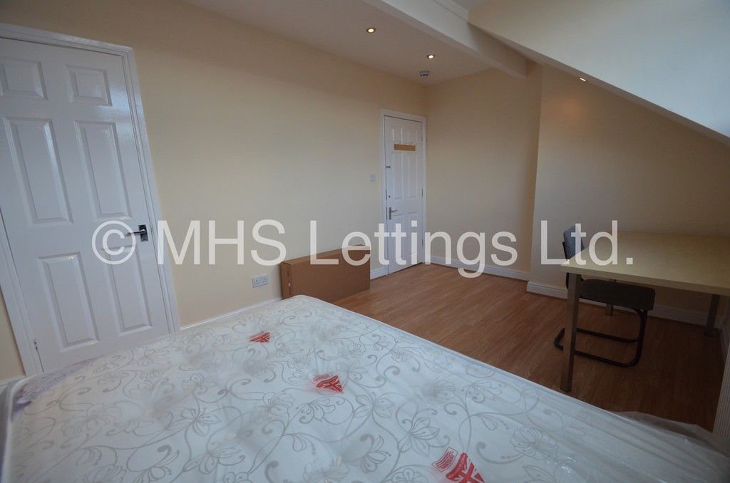 Photo of 1 Bedroom Shared House in Room 6, 5 High Cliffe, Leeds, LS4 2PE