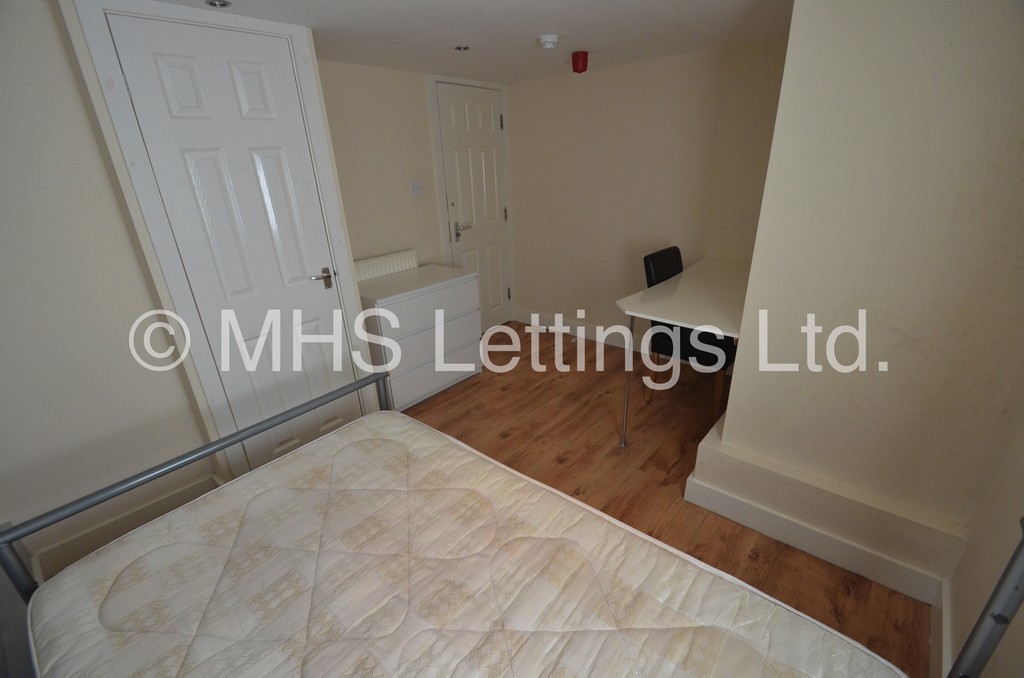 Photo of 1 Bedroom Shared House in Room 1, 36 Hartley Grove, Leeds, LS6 2LD