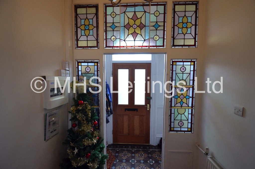 Photo of 7 Bedroom Mid Terraced House in 139 Brudenell Road, Leeds, LS6 1LS