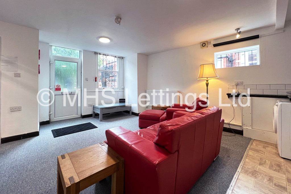 Photo of 2 Bedroom Flat in 1 Brookfield Place, Leeds, LS6 4EH