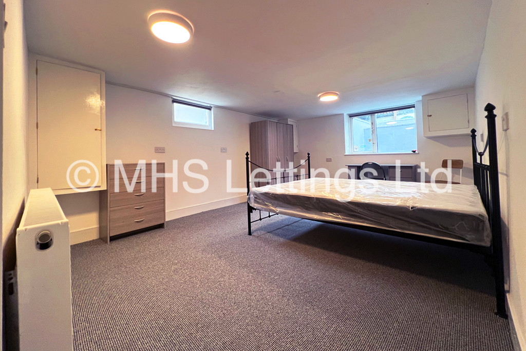 Photo of 2 Bedroom Flat in 1 Brookfield Place, Leeds, LS6 4EH