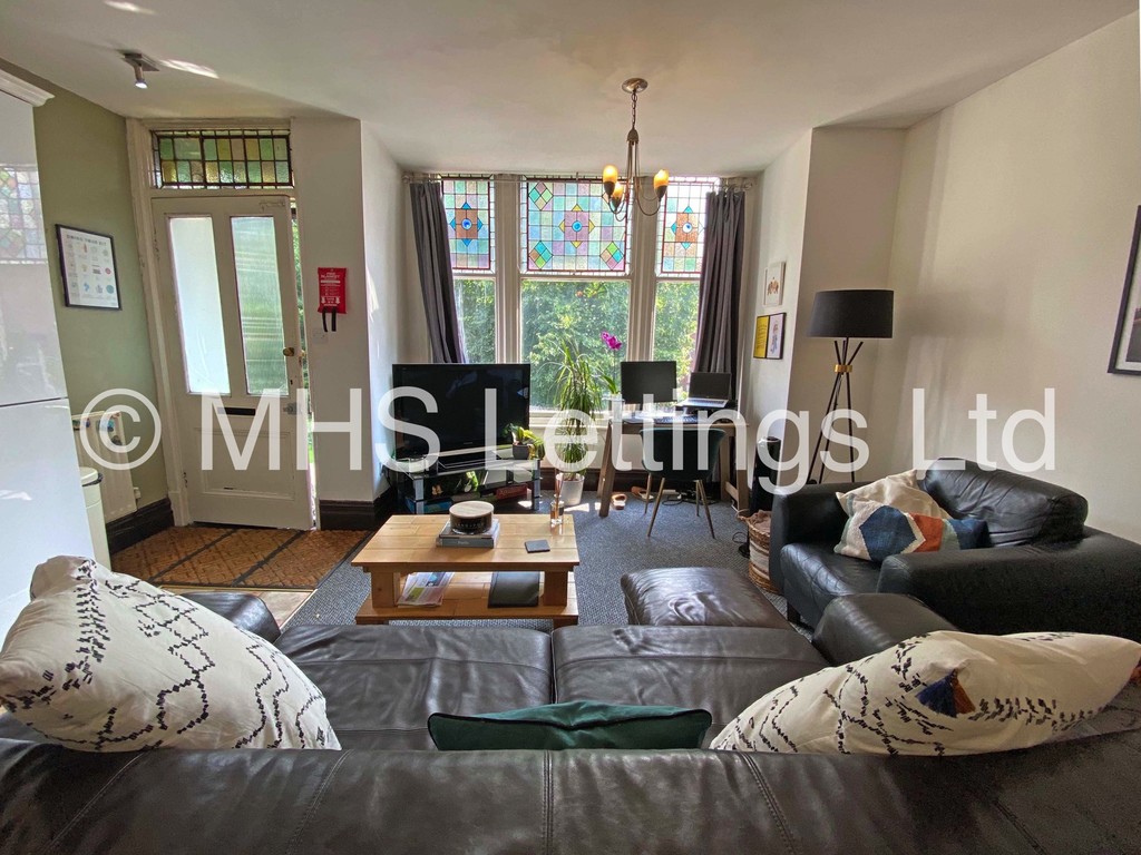Photo of 2 Bedroom Flat in 3 Brookfield Place, Leeds, LS6 4EH
