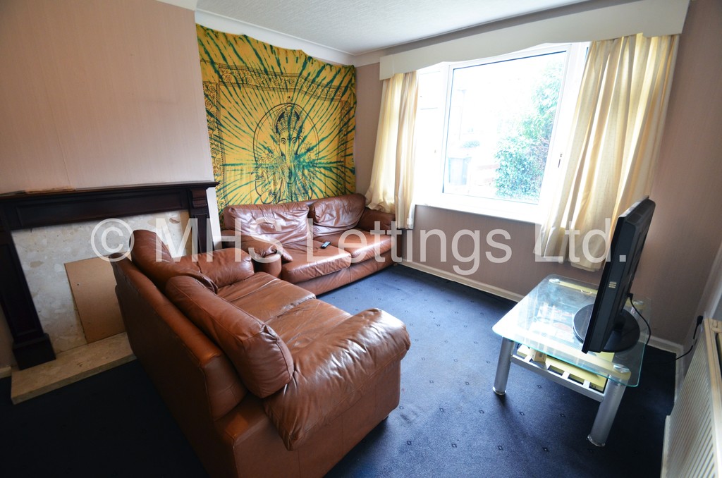 Photo of 3 Bedroom Semi-Detached House in 107 Becketts Park Crescent, Leeds, LS6 3PF