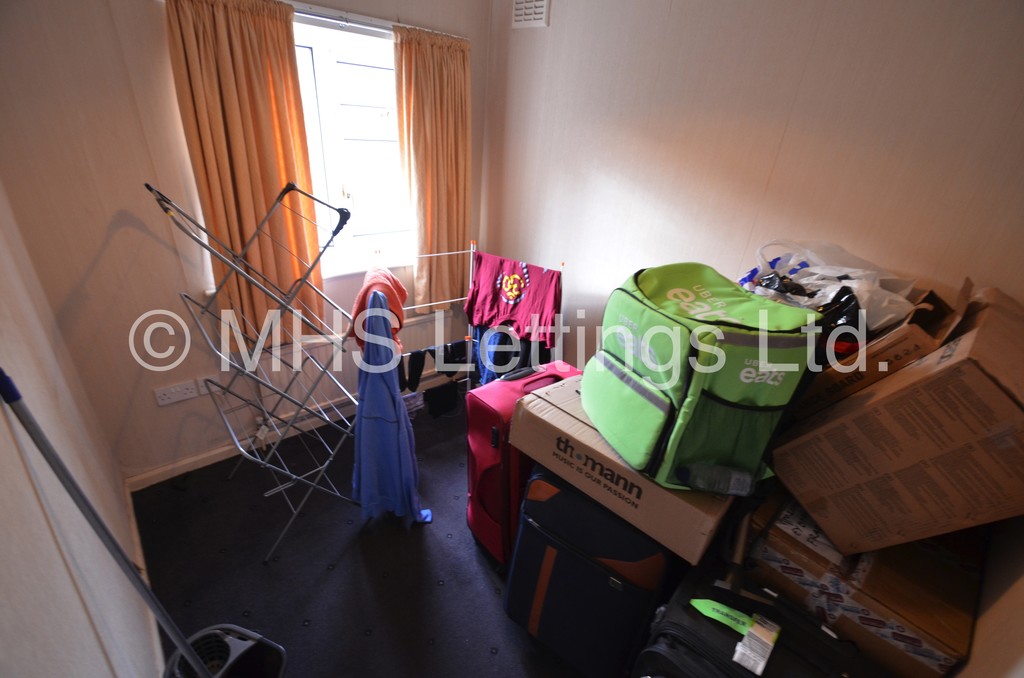 Photo of 3 Bedroom Semi-Detached House in 107 Becketts Park Crescent, Leeds, LS6 3PF