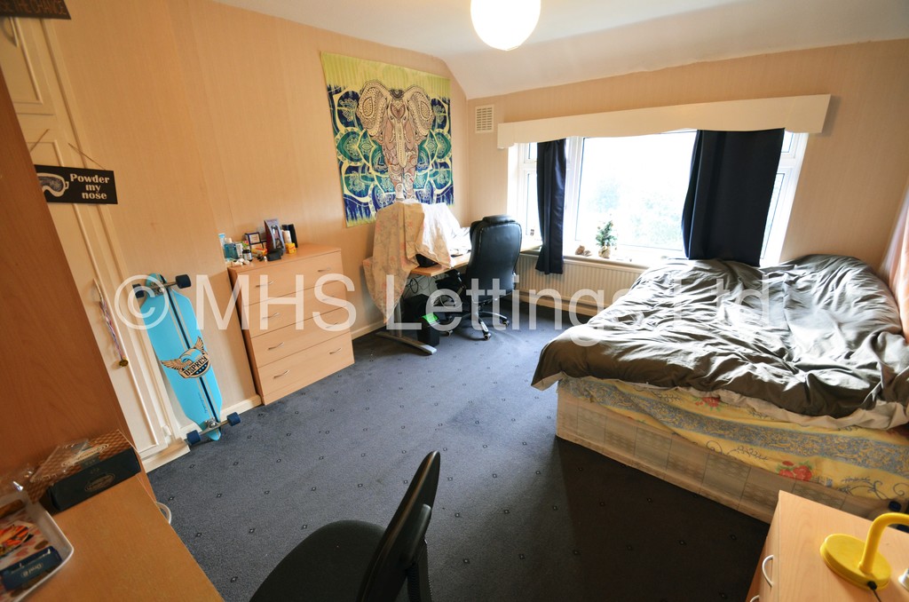Photo of 3 Bedroom Semi-Detached House in 107 Becketts Park Crescent, Leeds, LS6 3PF