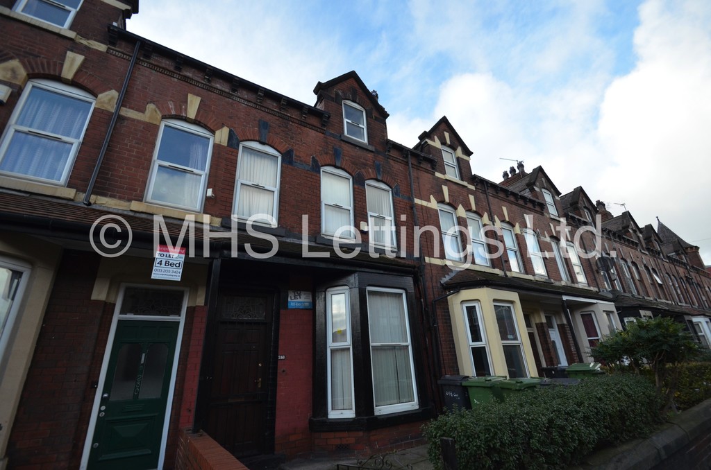 Photo of 5 Bedroom Mid Terraced House in 248 Cardigan Road, Leeds, LS6 1QL