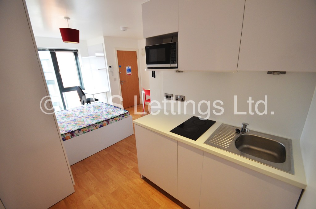 Photo of 1 Bedroom Studio in Flat 37, The Pavilion, St. Michaels Lane, Leeds