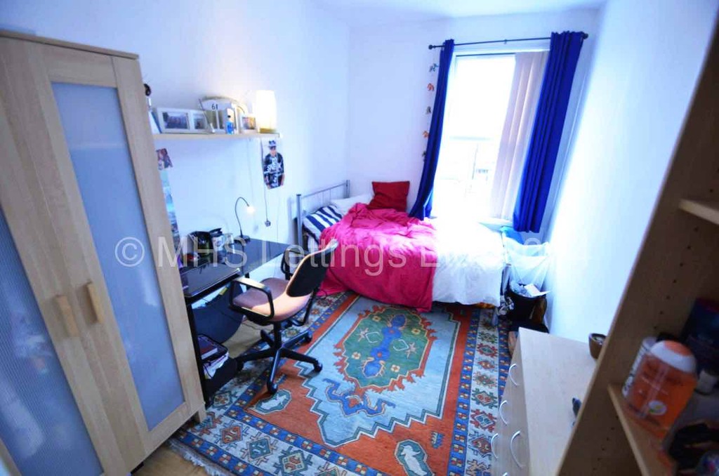 Photo of 14 Bedroom Mid Terraced House in 47-49 Richmond Avenue, Leeds, LS6 1DB