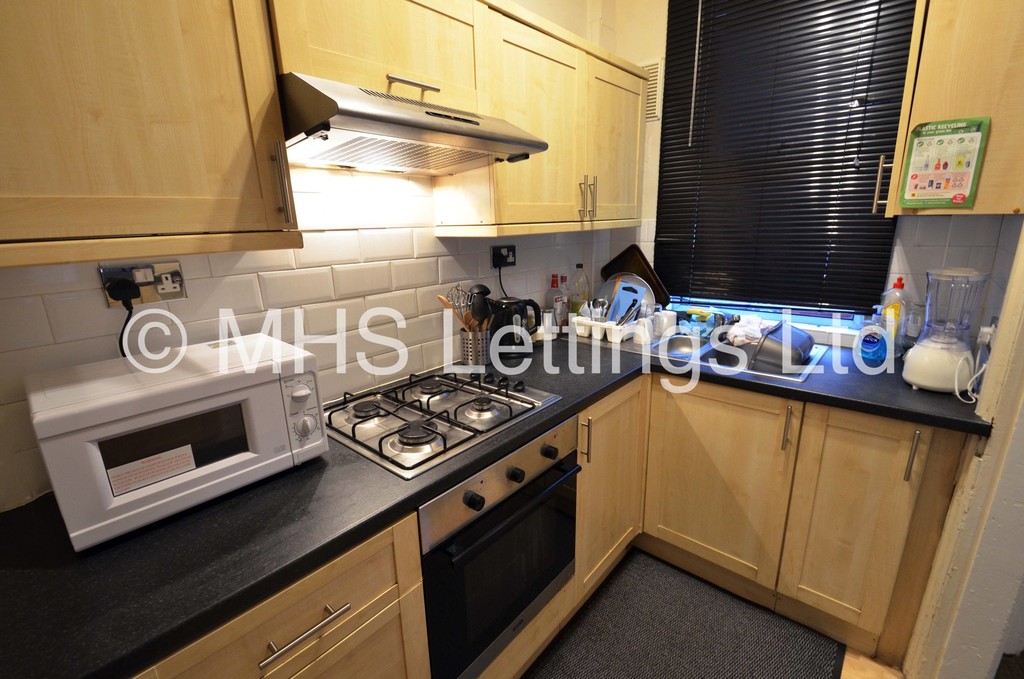 Photo of 3 Bedroom Mid Terraced House in 4 Granby Terrace, Leeds, LS6 3BB