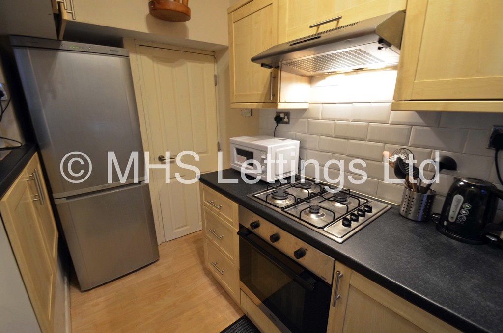 Photo of 3 Bedroom Mid Terraced House in 4 Granby Terrace, Leeds, LS6 3BB