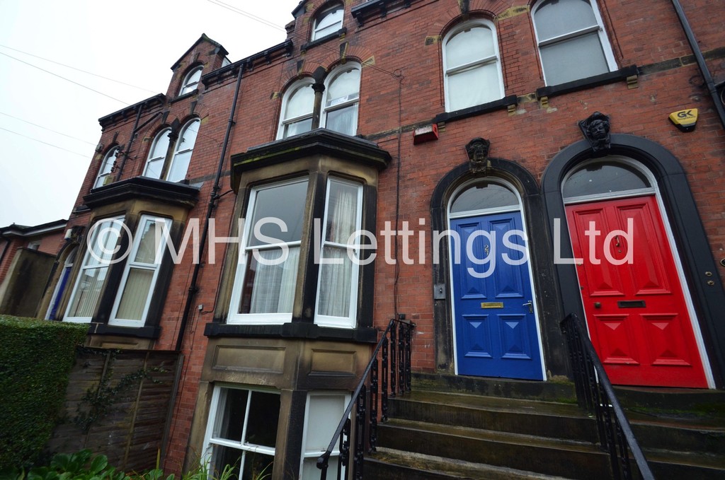 Photo of 7 Bedroom Mid Terraced House in 27 St. Michaels Road, Leeds, LS6 3BG