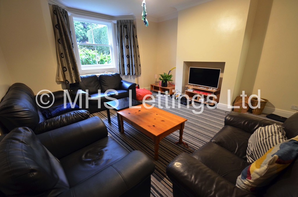 Photo of 7 Bedroom Mid Terraced House in 27 St. Michaels Road, Leeds, LS6 3BG