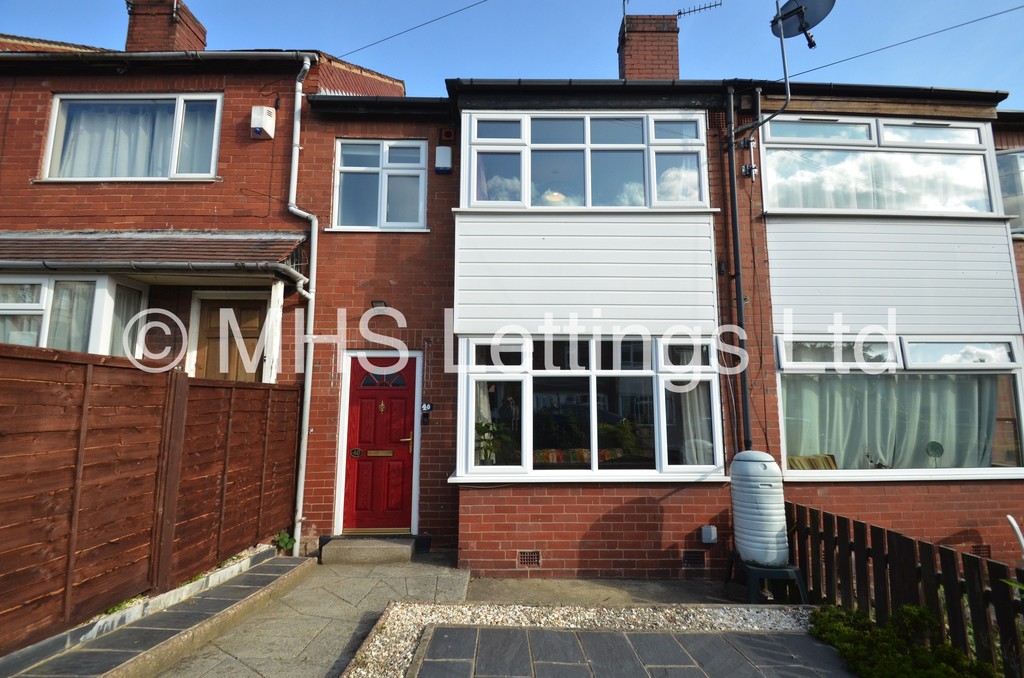 Photo of 2 Bedroom Mid Terraced House in 40 Welton Mount, Leeds, LS6 1ET