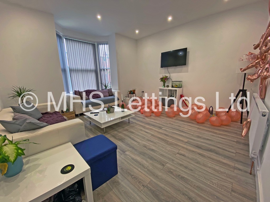 Photo of 3 Bedroom Apartment in Flat 1, 24 Kensington Terrace, Leeds, LS6 1BE