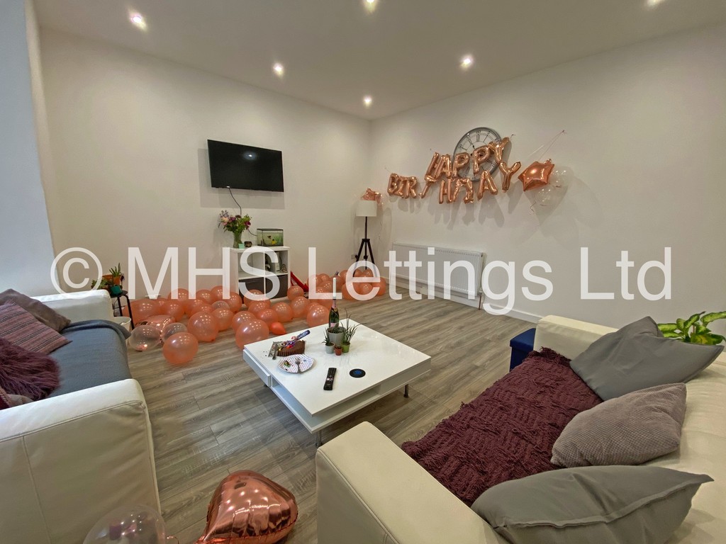 Flat 1, 24 Kensington Terrace, Leeds, LS6 1BE