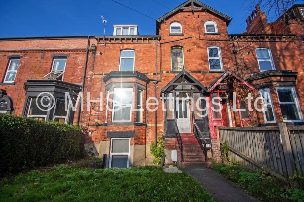 Photo of 3 Bedroom Apartment in Flat 1, 24 Kensington Terrace, Leeds, LS6 1BE