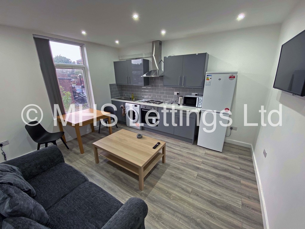 Photo of 2 Bedroom Apartment in Flat 2, 24 Kensington Terrace, Leeds, LS6 1BE