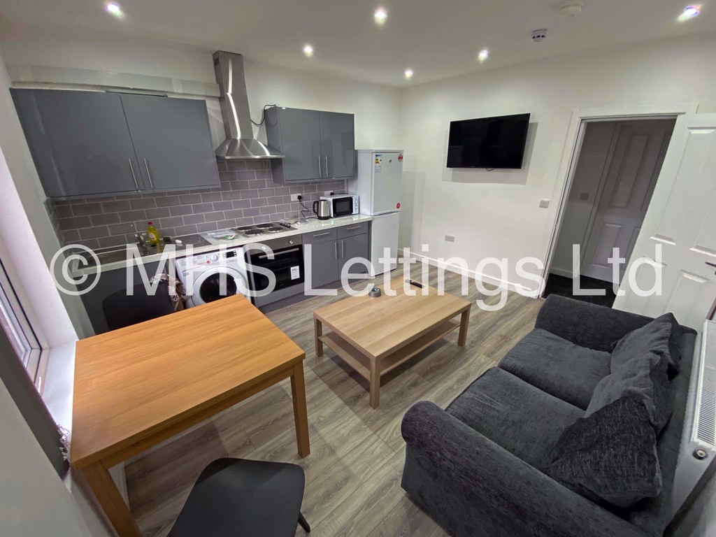 Photo of 2 Bedroom Apartment in Flat 2, 24 Kensington Terrace, Leeds, LS6 1BE