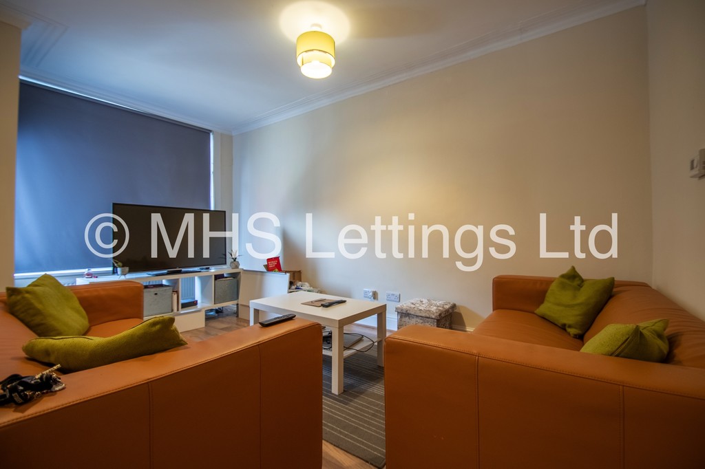 10 Village Place, Leeds, LS4 2NT