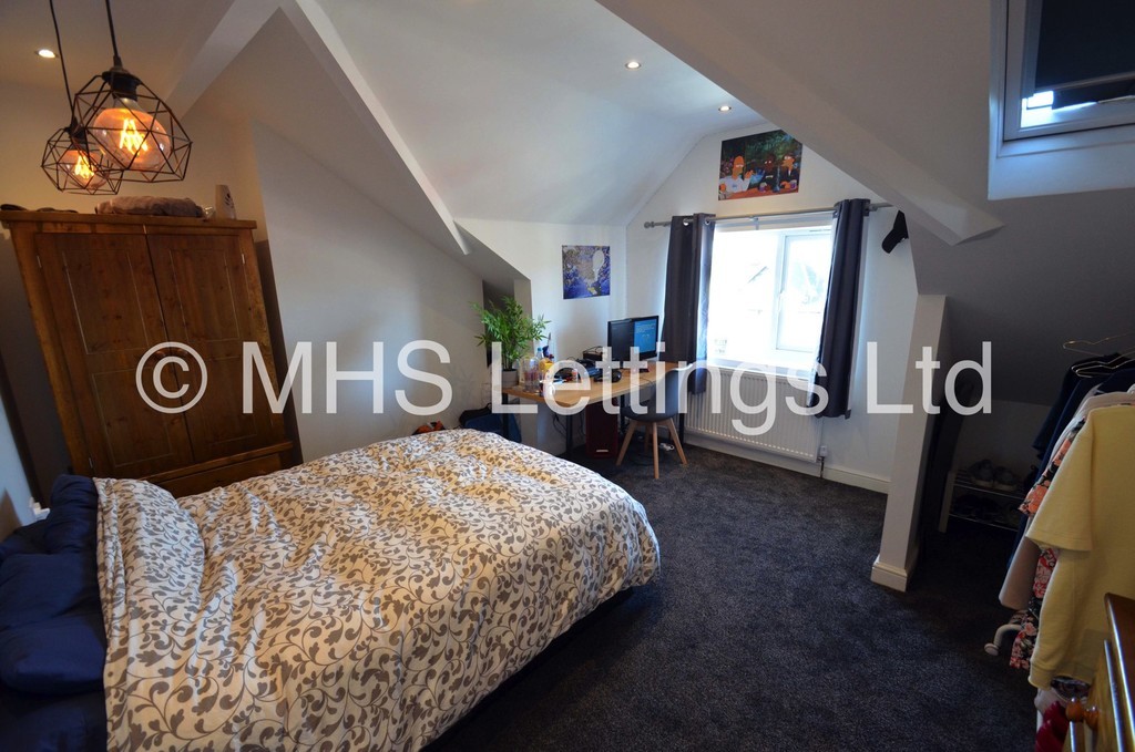 Flat 2, 47 Clarendon Road, Leeds, LS2 9NZ