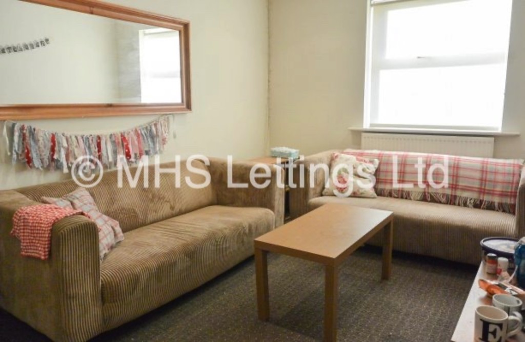Photo of 5 Bedroom Ground Floor Flat in Flat 4, Welton Road, Leeds, LS6 1EE