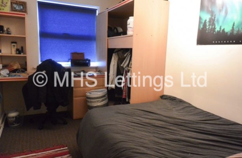 Photo of 5 Bedroom Ground Floor Flat in Flat 4, Welton Road, Leeds, LS6 1EE