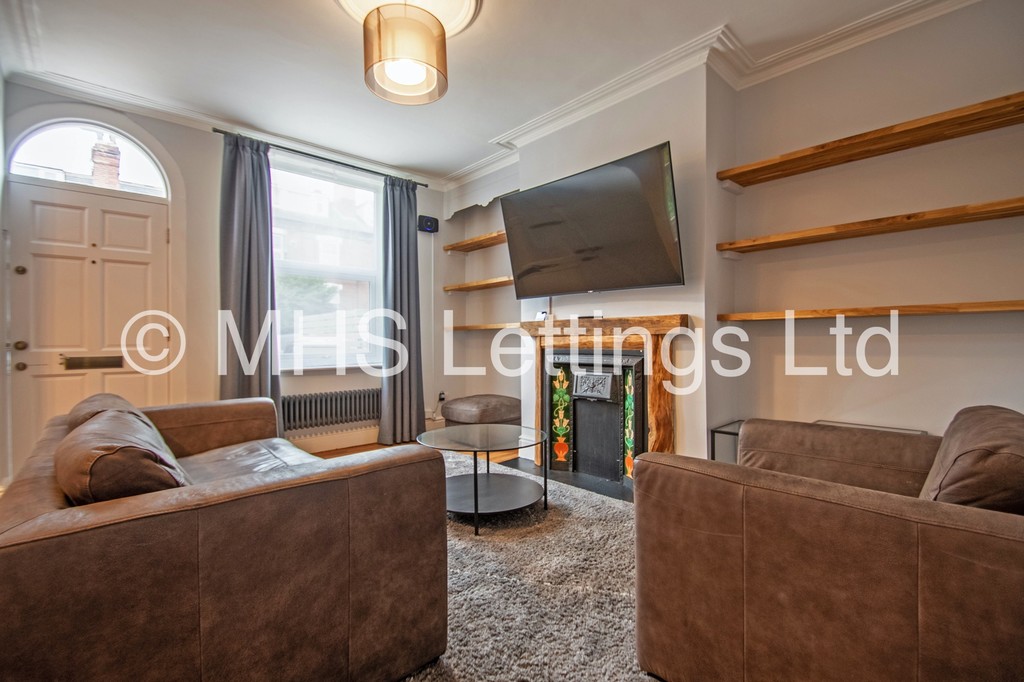 Photo of 2 Bedroom Mid Terraced House in 26 Martin Terrace, Leeds, LS4 2JY