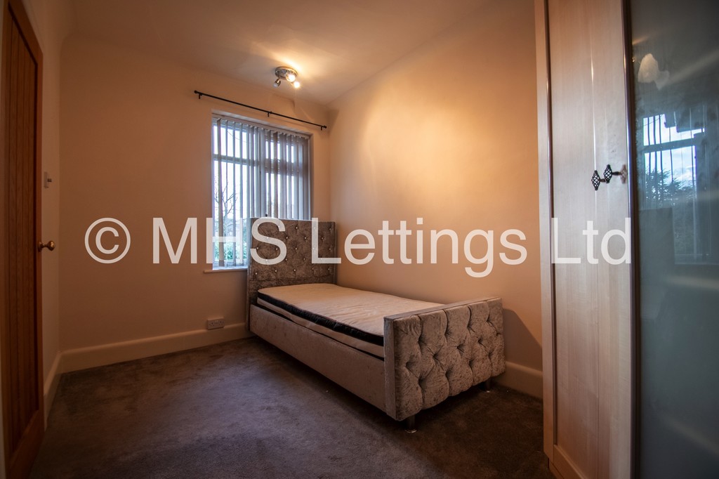 Photo of 2 Bedroom Flat in 145 Otley Road, Leeds, LS6 3PX