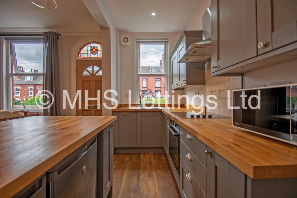 Photo of 2 Bedroom Mid Terraced House in 24 Haddon Place, Leeds, LS4 2JU