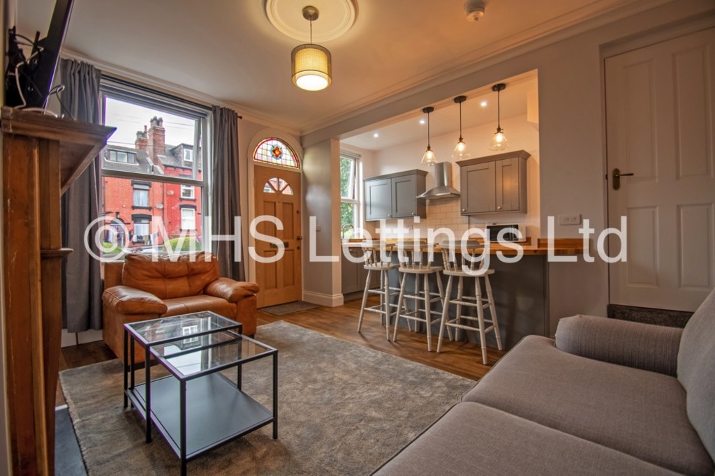 Photo of 2 Bedroom Mid Terraced House in 24 Haddon Place, Leeds, LS4 2JU