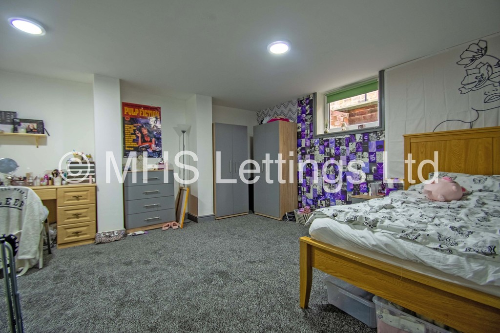 Photo of 2 Bedroom Ground Floor Flat in 43a Regent Park Terrace, Leeds, LS6 2AX