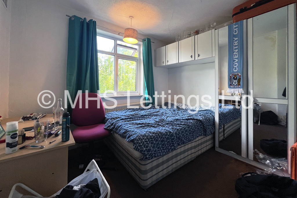 Photo of 4 Bedroom Semi-Detached House in 24 Becketts Park Drive, Leeds, LS6 3PB