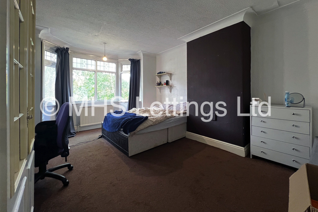 Photo of 4 Bedroom Semi-Detached House in 24 Becketts Park Drive, Leeds, LS6 3PB