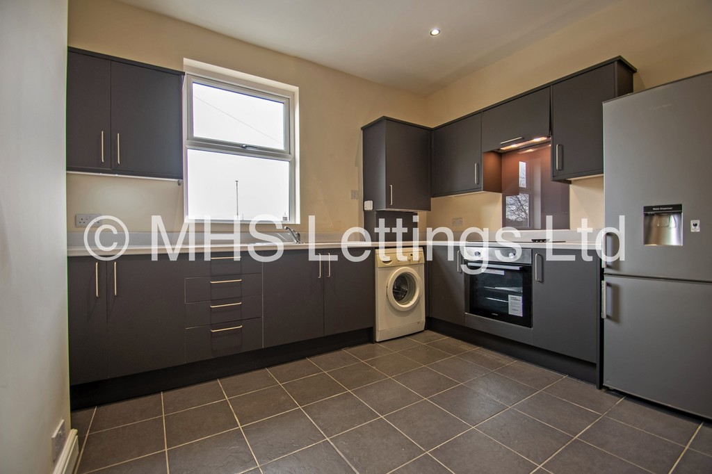 Photo of 1 Bedroom Mid Terraced House in 7 Beech Avenue, Leeds, LS12 3AH