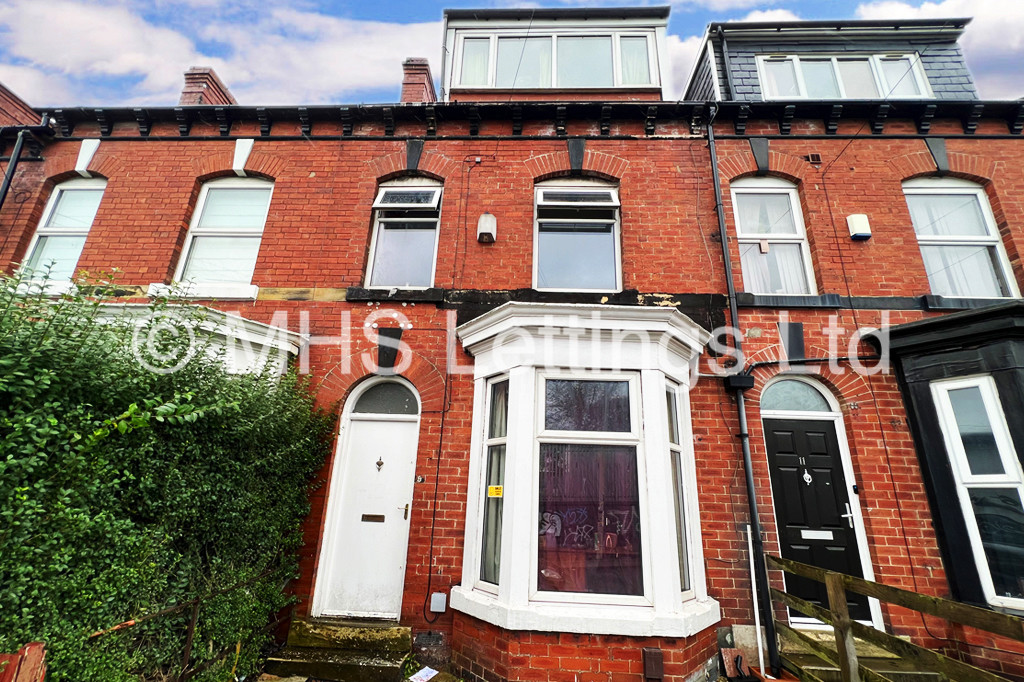 Photo of 5 Bedroom Mid Terraced House in 9 Ashville Road, Leeds, LS6 1NA
