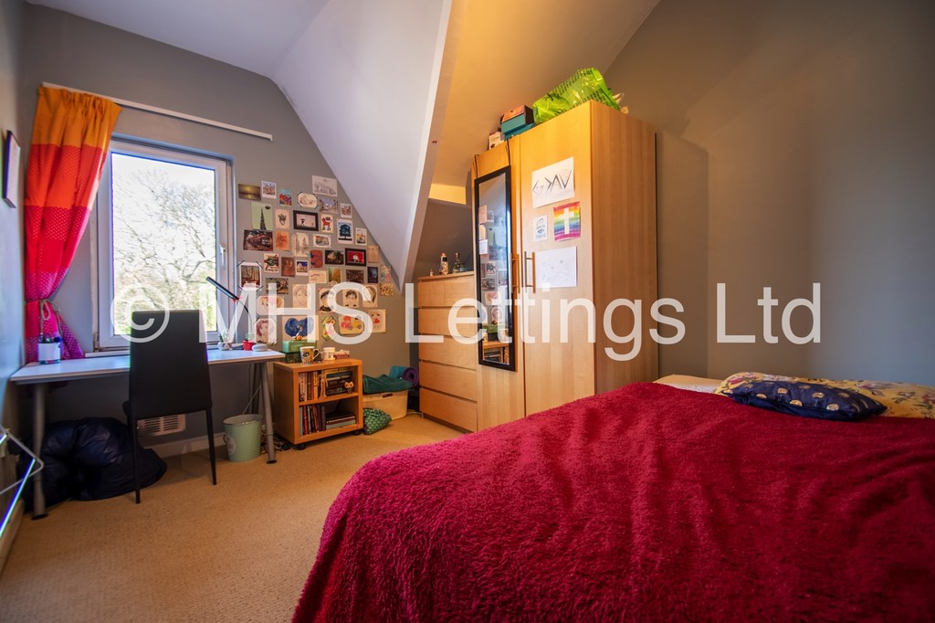 Photo of 2 Bedroom Flat in Flat A (Top), 2 Richmond Road, Leeds, LS6 1BX