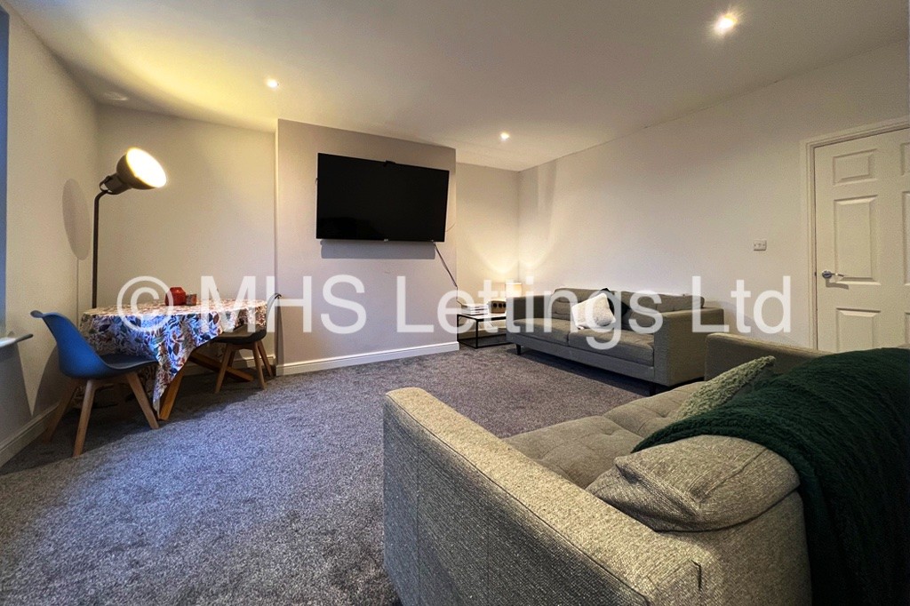 Photo of 3 Bedroom Flat in 32 Back Regent Park Terrace, Leeds, LS6 2AX