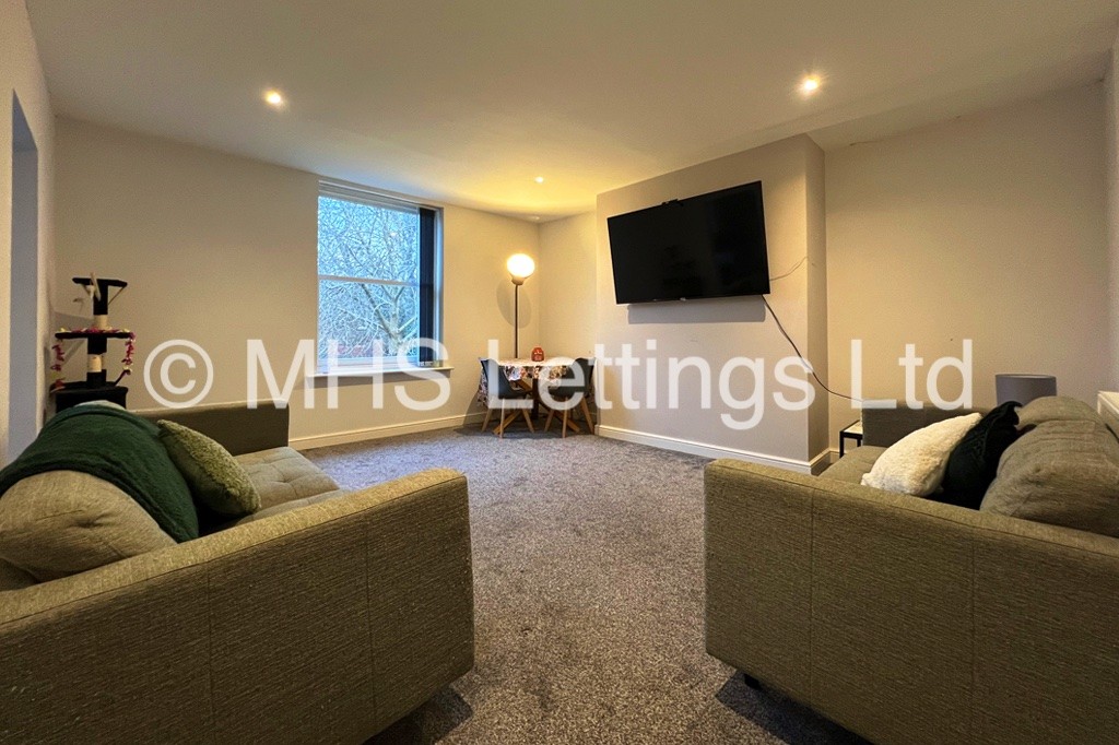 Photo of 3 Bedroom Flat in 32 Back Regent Park Terrace, Leeds, LS6 2AX