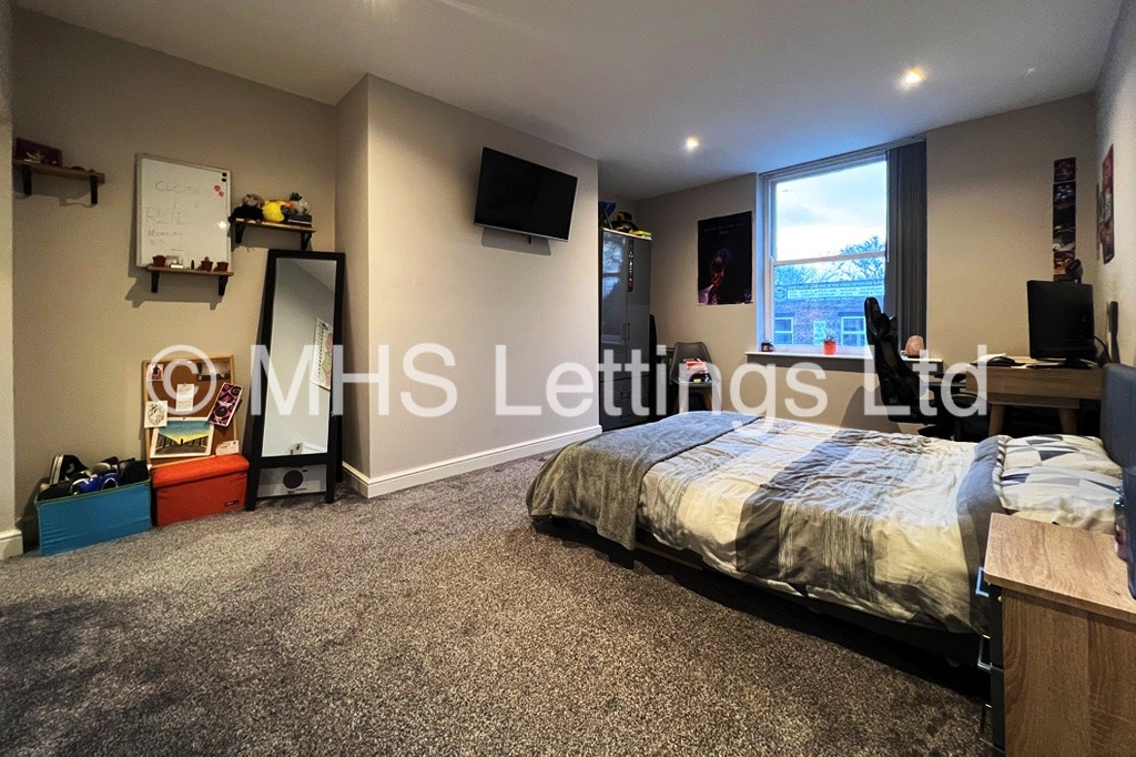 Photo of 3 Bedroom Flat in 32 Back Regent Park Terrace, Leeds, LS6 2AX