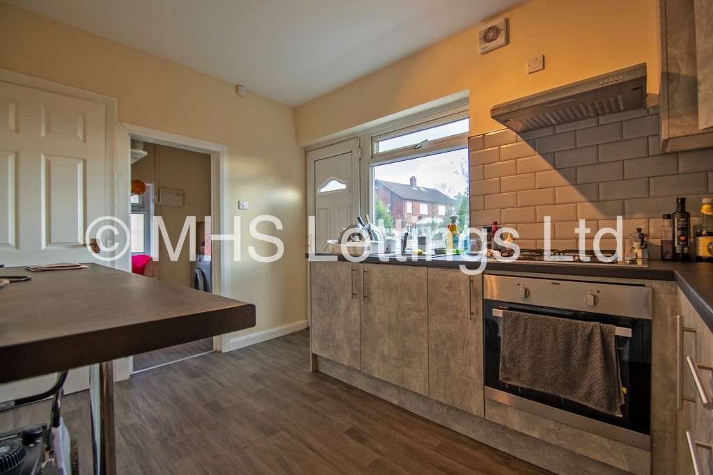 Photo of 2 Bedroom Semi-Detached House in 3 Burley Wood Lane, Leeds, LS4 2SU