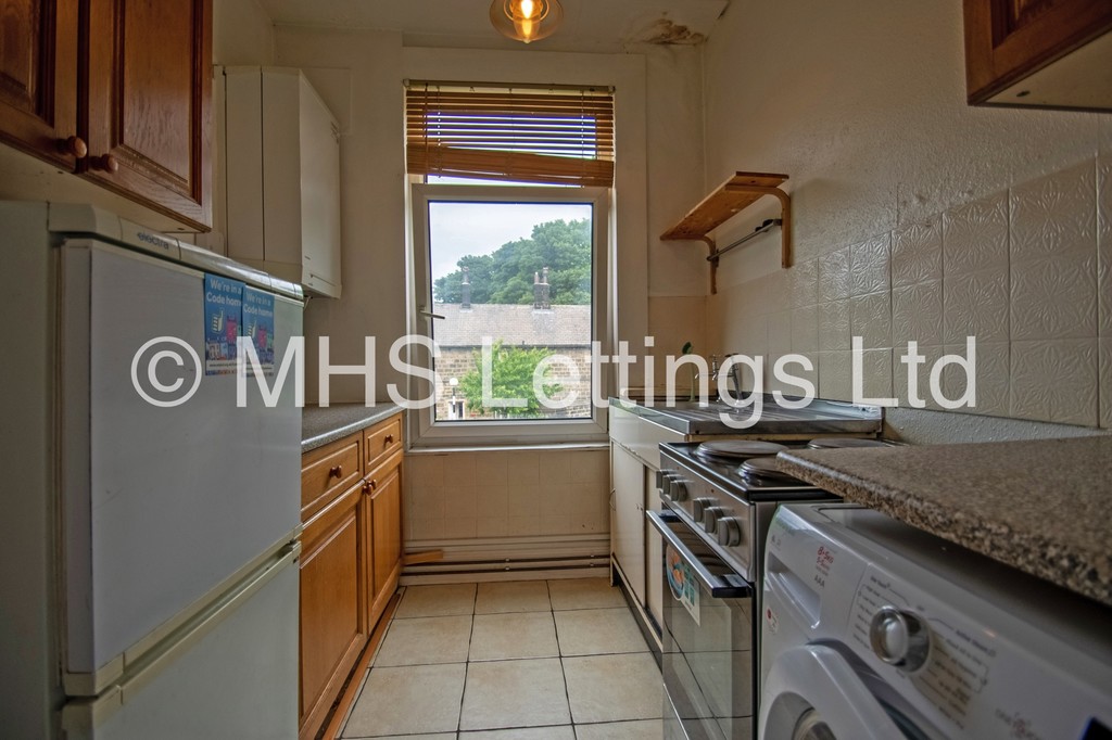 Photo of 1 Bedroom Flat in 1st Floor Flat, 4 Norville Terrace, Leeds, LS6 1BS