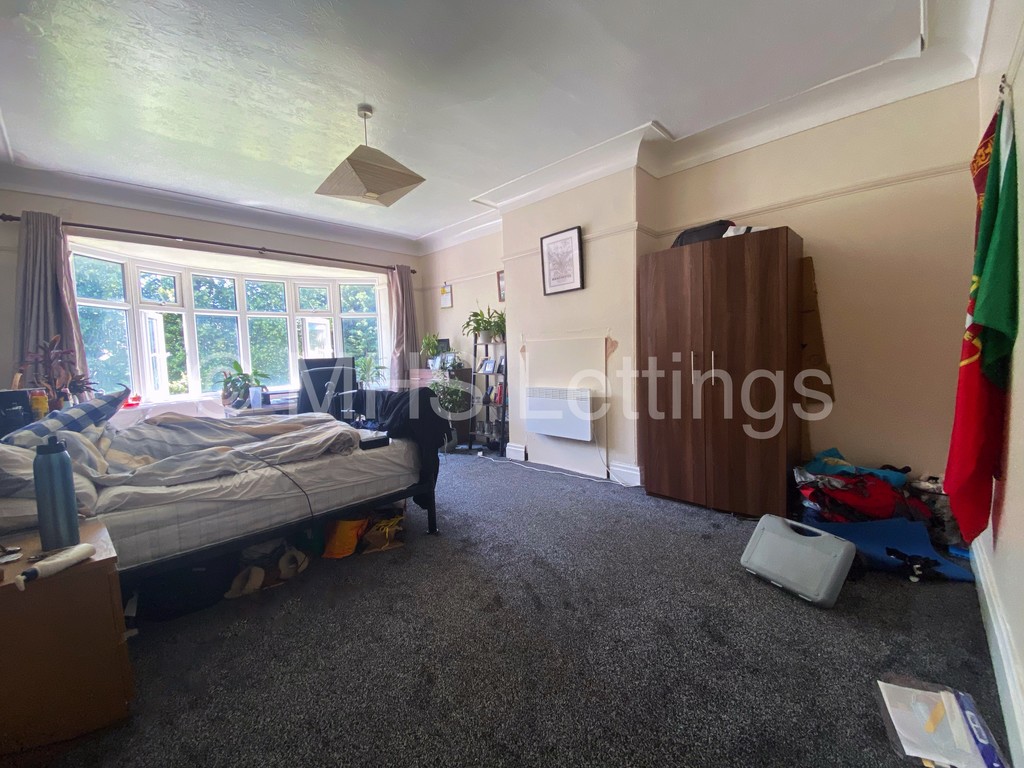 Photo of 2 Bedroom Flat in 129b Otley Road, Leeds, LS6 3PX