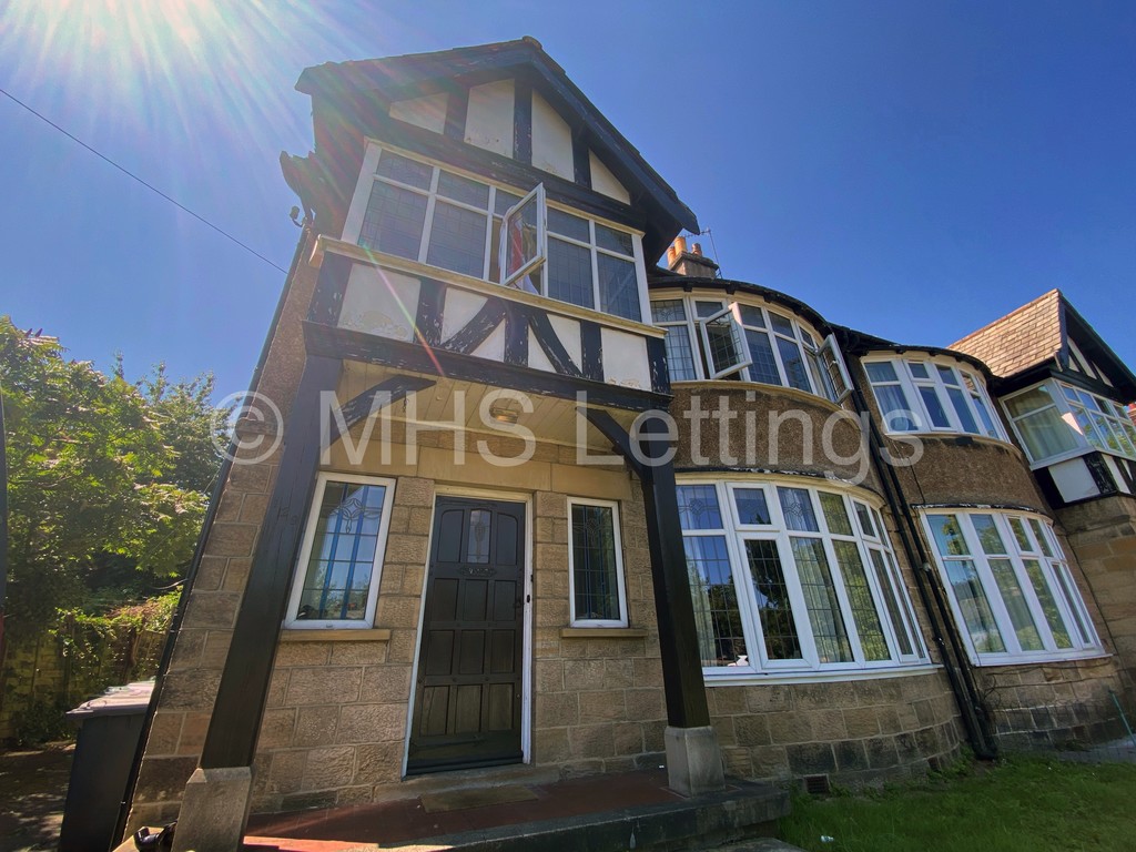 Photo of 2 Bedroom Flat in 129b Otley Road, Leeds, LS6 3PX