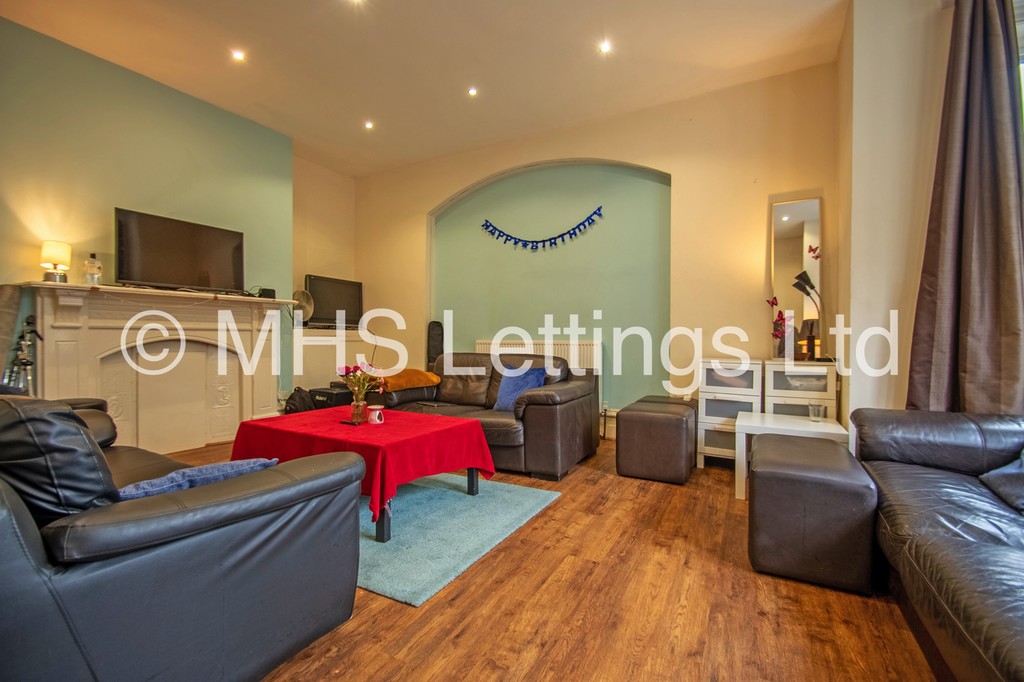 Photo of 12 Bedroom End Terraced House in Regent House, 4 Grosvenor Road, Leeds, LS6 2DZ