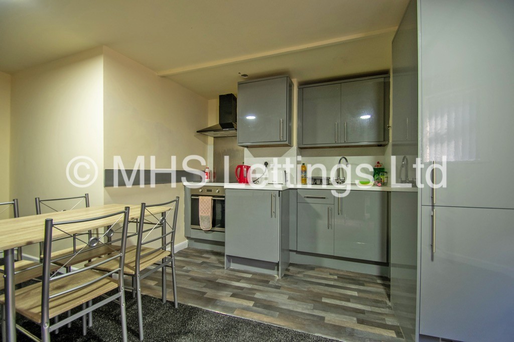 Photo of 2 Bedroom Flat in 4a Grosvenor Road, Leeds, LS6 2DZ