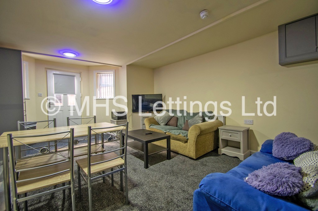 Photo of 2 Bedroom Flat in 4a Grosvenor Road, Leeds, LS6 2DZ
