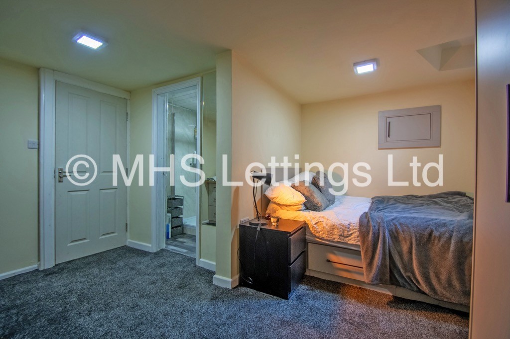 Photo of 2 Bedroom Flat in 4a Grosvenor Road, Leeds, LS6 2DZ